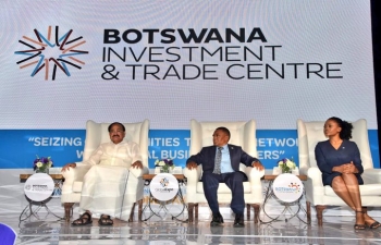 Visit of HVPI Shri M. Venkaiah Naidu to Botswana from 31.10.2018 to 2.11.2018      ( At Global Expo)